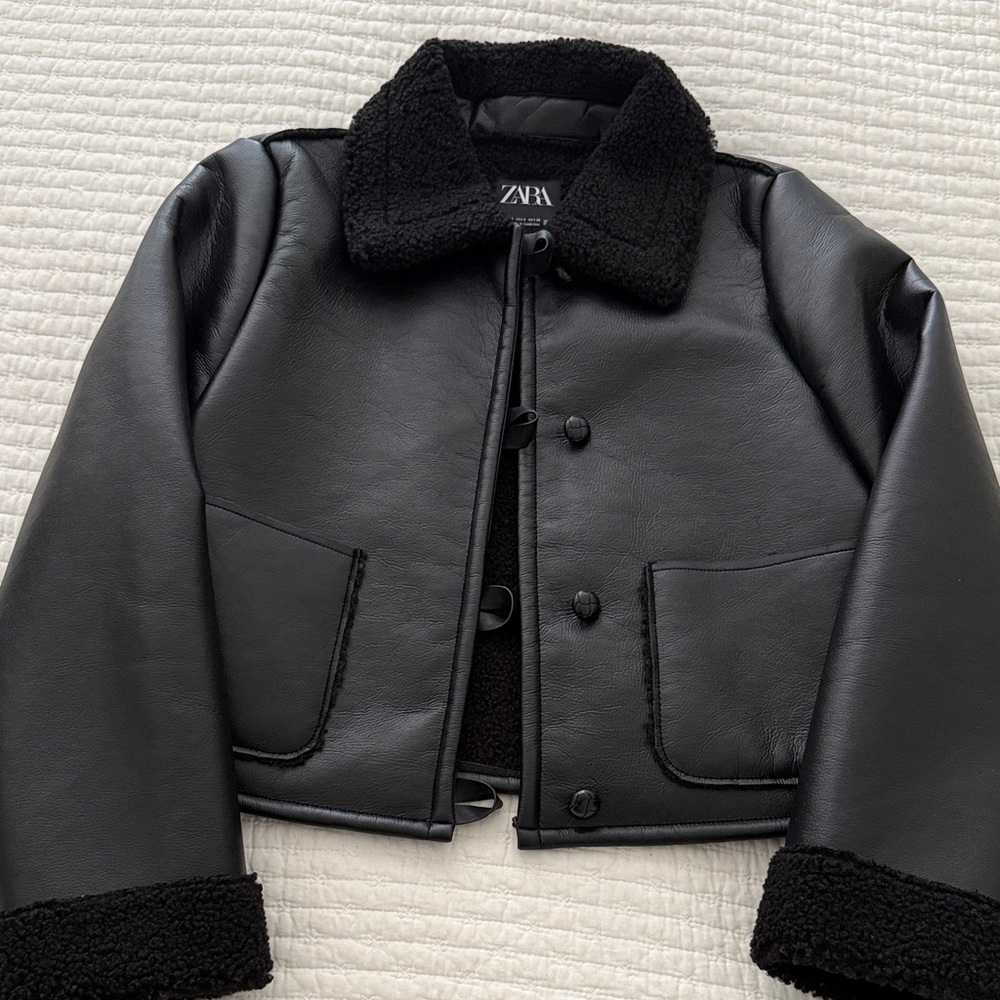 Zara Women's Black Sherpa Jacket